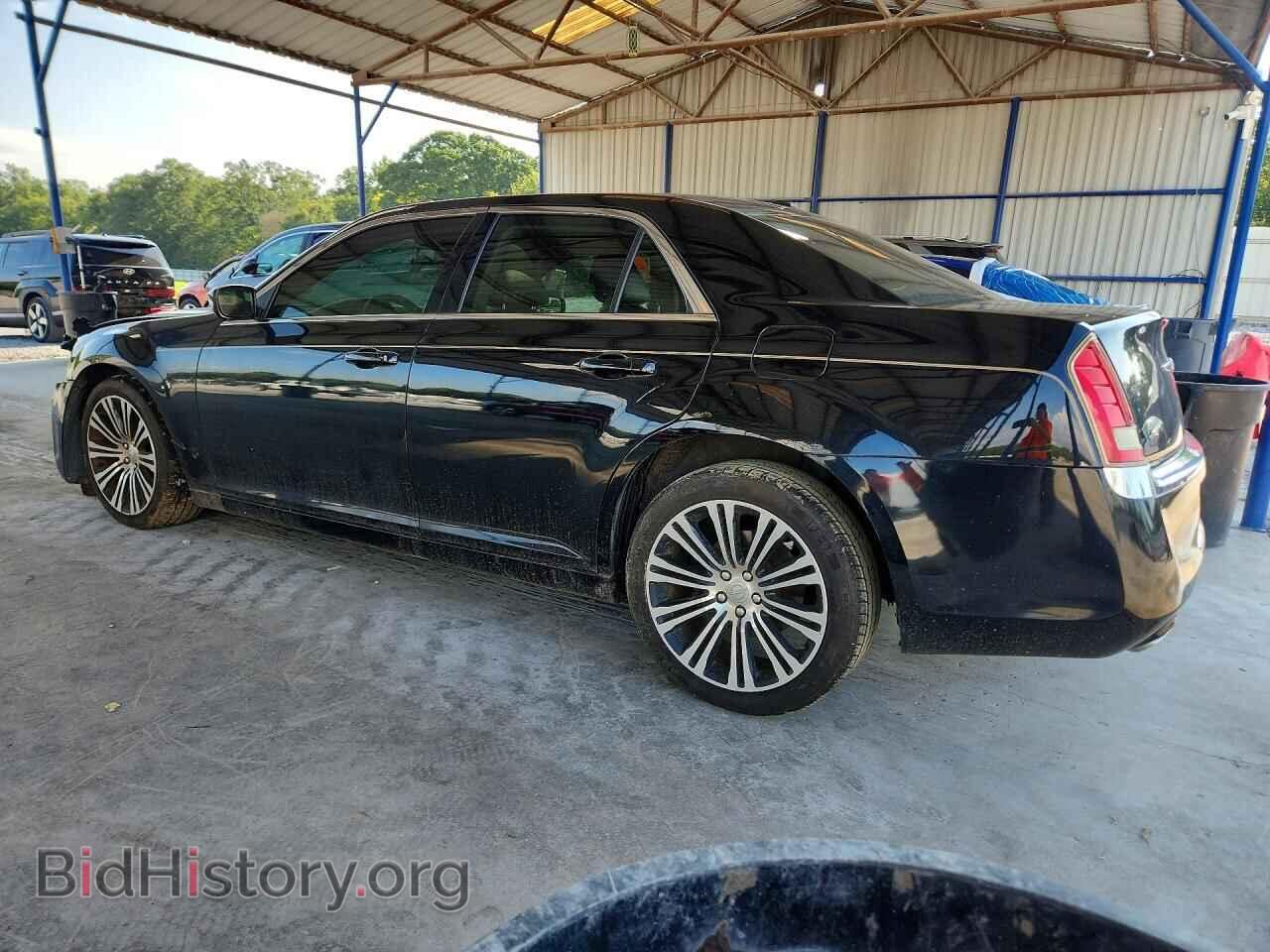 2013 CHRYSLER 300 - VIN: 2C3CCAAG4DH728335 - Фото 2