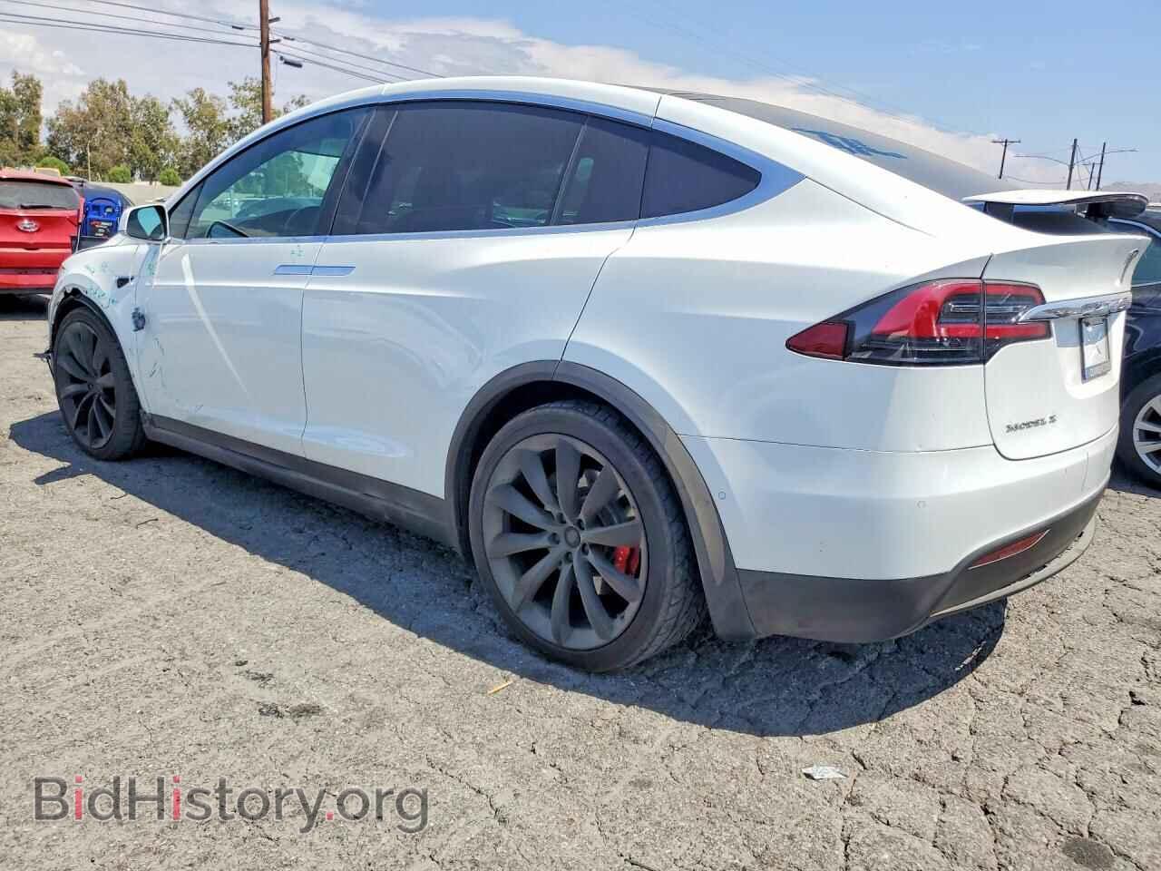 2018 TESLA MODEL X - VIN: 5YJXCBE46JF105237 - Фото 2