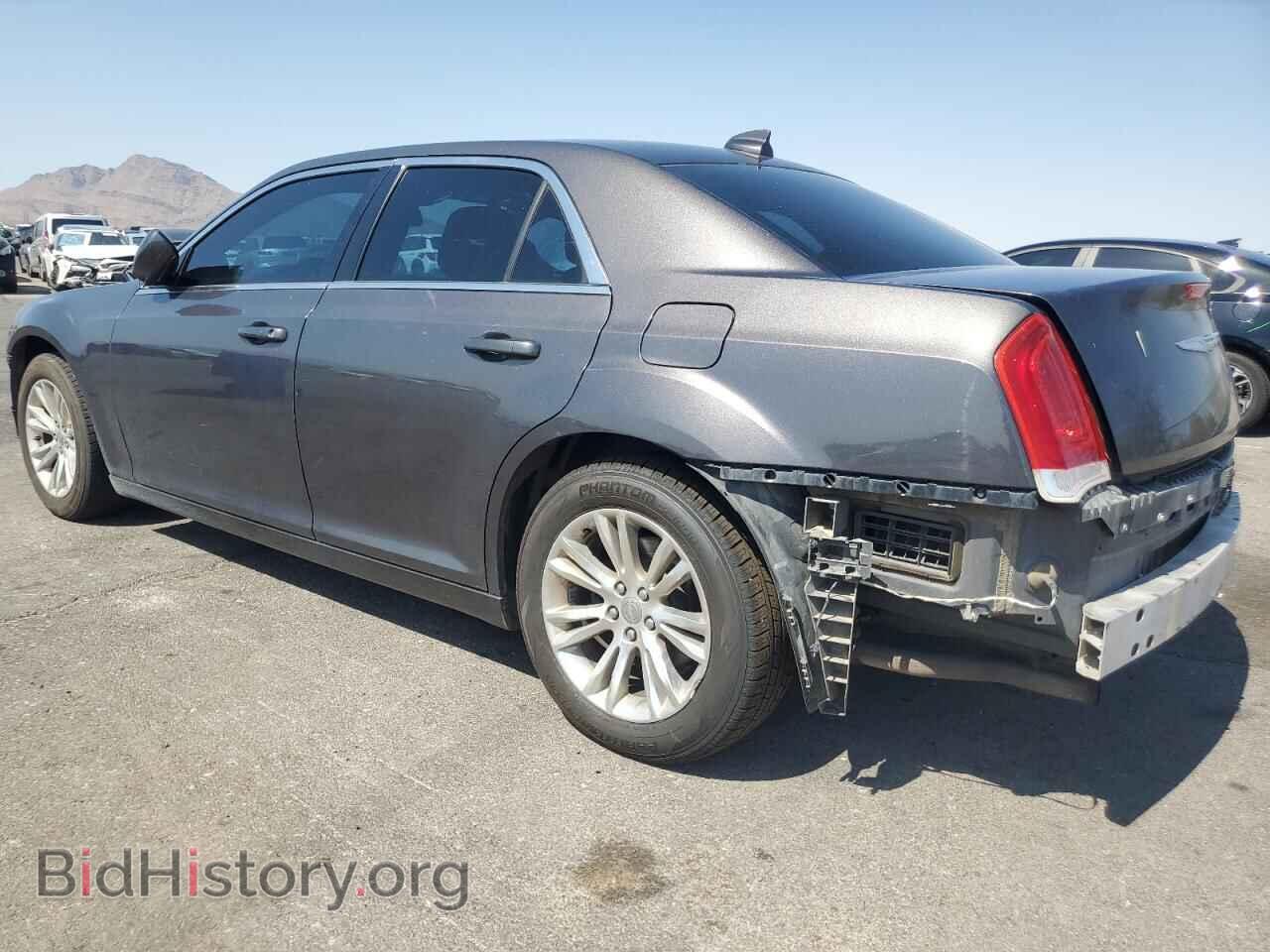 2017 CHRYSLER 300 - VIN: 2C3CCAAG7HH516406 - Фото 2