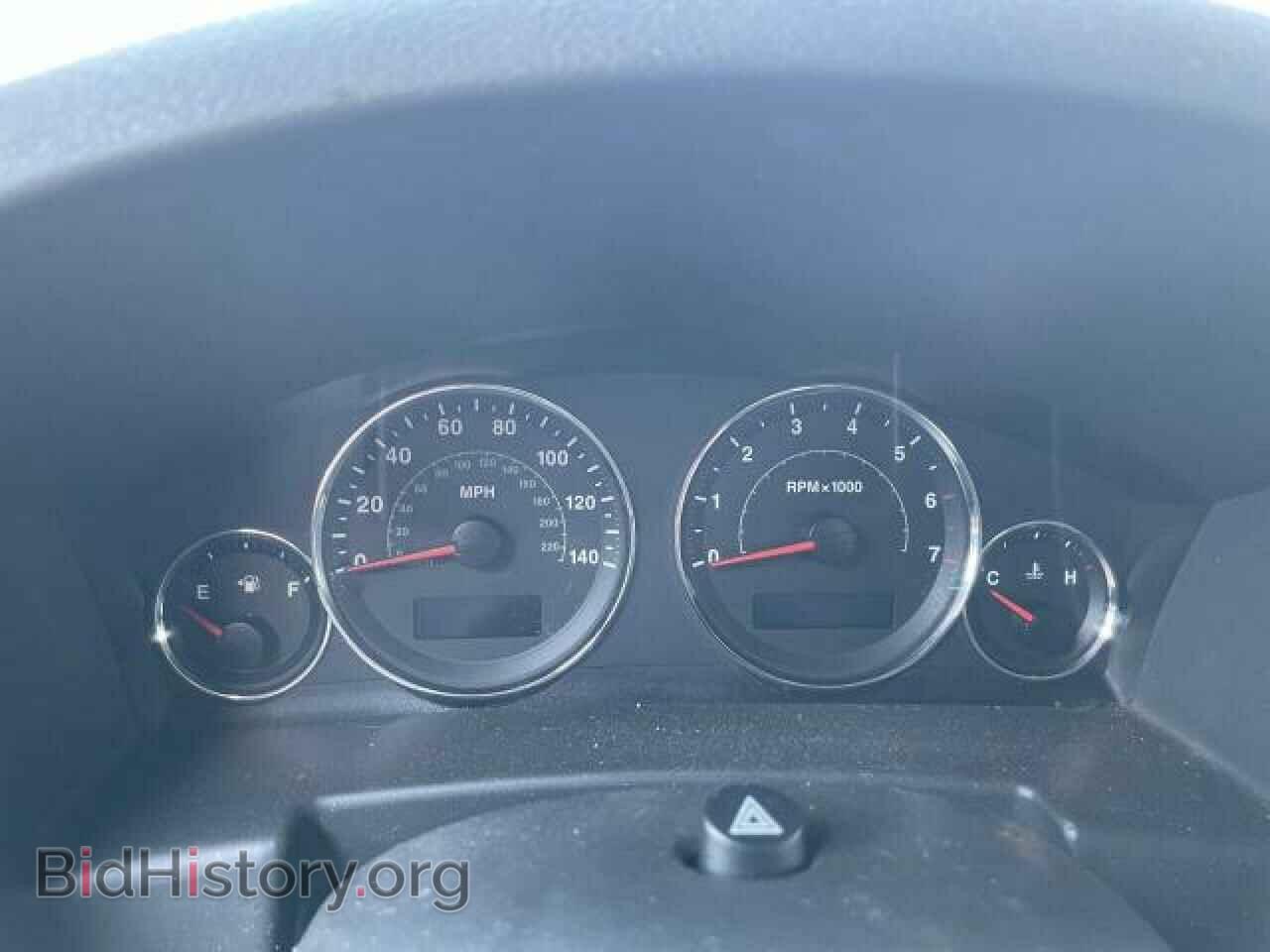 2007 JEEP COMMANDER - VIN: 1J8HH48P57C616265 - Фото 8