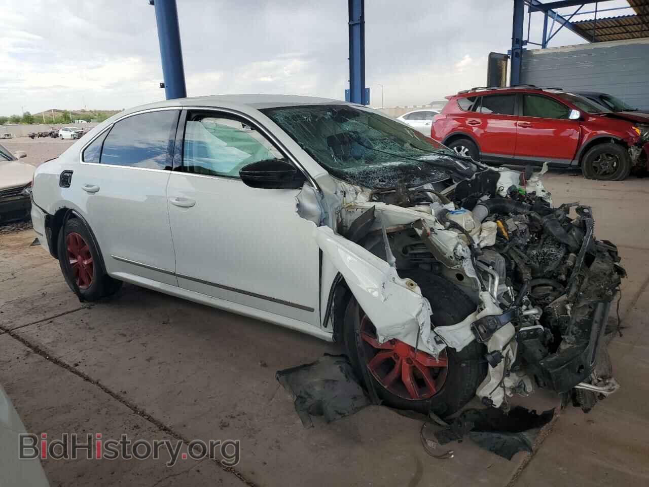 2017 VOLKSWAGEN PASSAT - VIN: 1VWAT7A33HC076378 - Фото 4