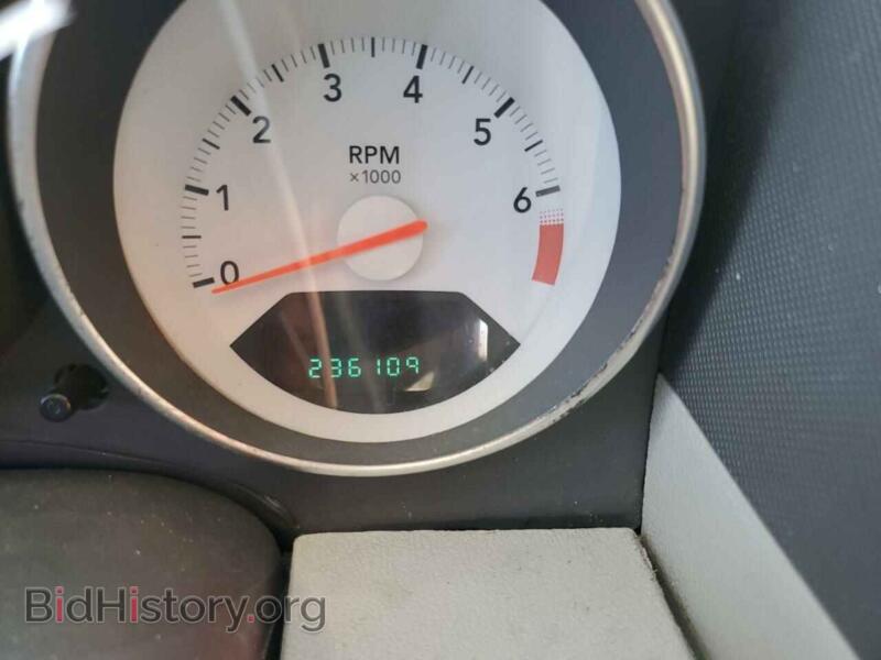 2007 Dodge CALIBER (VIN 1B3HB48B67D540046) — фото 8 из 10