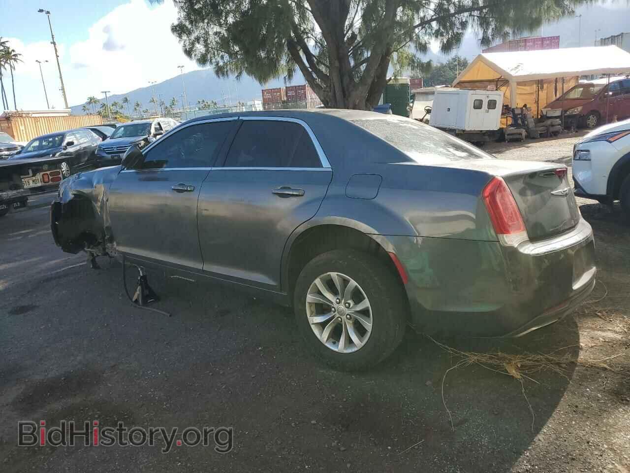 2015 CHRYSLER 300 - VIN: 2C3CCAAG2FH930755 - Фото 2