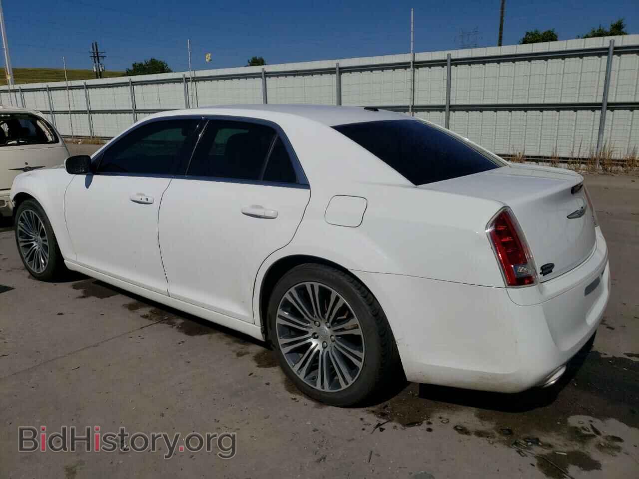2013 CHRYSLER 300 - VIN: 2C3CCABG8DH529139 - Фото 2