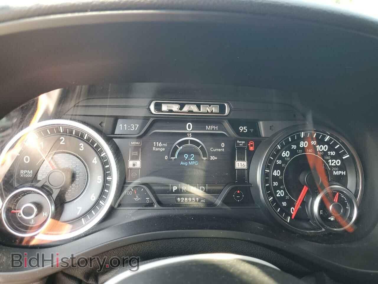 2019 RAM 1500 - VIN: 1C6SRFFT0KN681065 - Фото 9