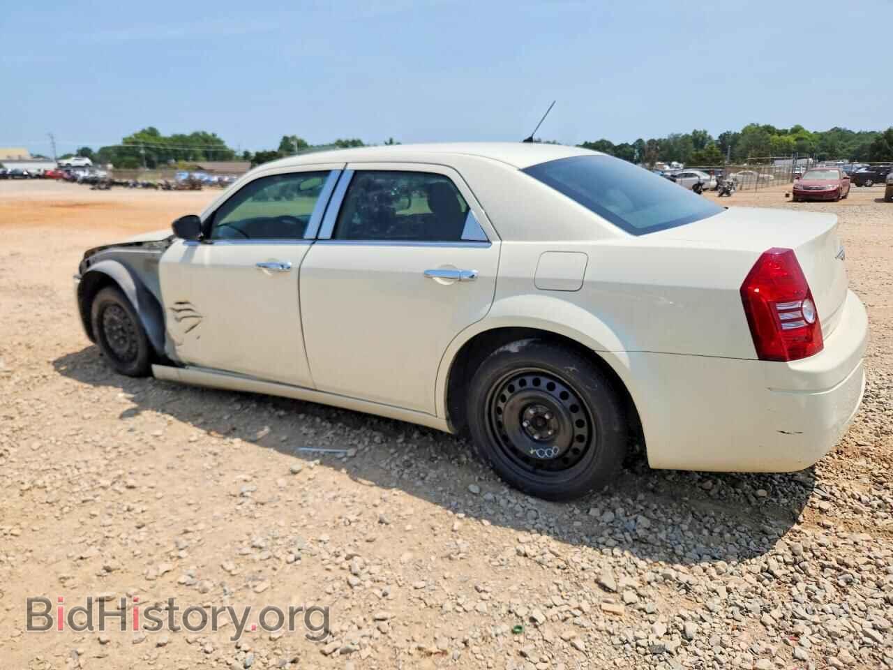 2008 CHRYSLER 300 - VIN: 2C3LA43R68H293023 - Фото 2