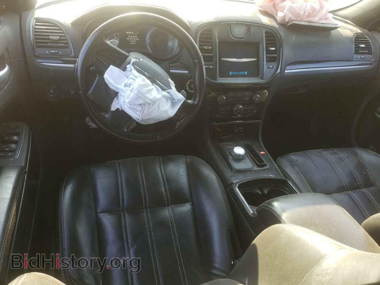 2019 CHRYSLER 300 - VIN: 2C3CCAGG0KH569740 - Фото 8