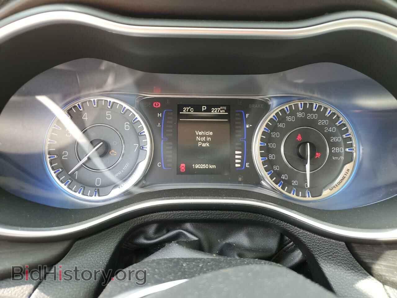 2015 CHRYSLER 200 - VIN: 1C3CCCFB1FN739988 - Photo 9
