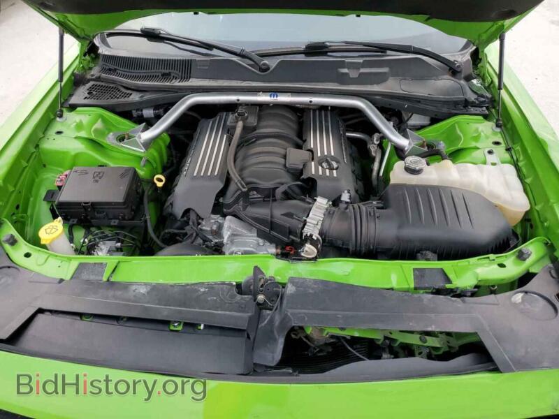 2017 Dodge CHALLENGER (VIN 2C3CDZFJXHH589222) — photo 6 of 9