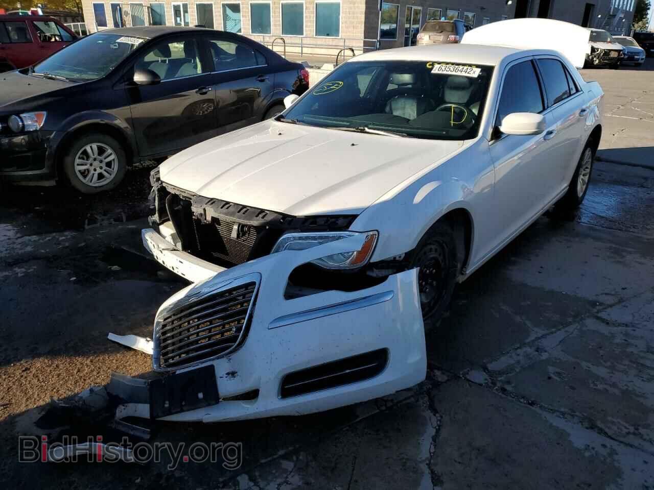 2013 CHRYSLER 300 - VIN: 2C3CCAAG2DH690961 - Фото 2
