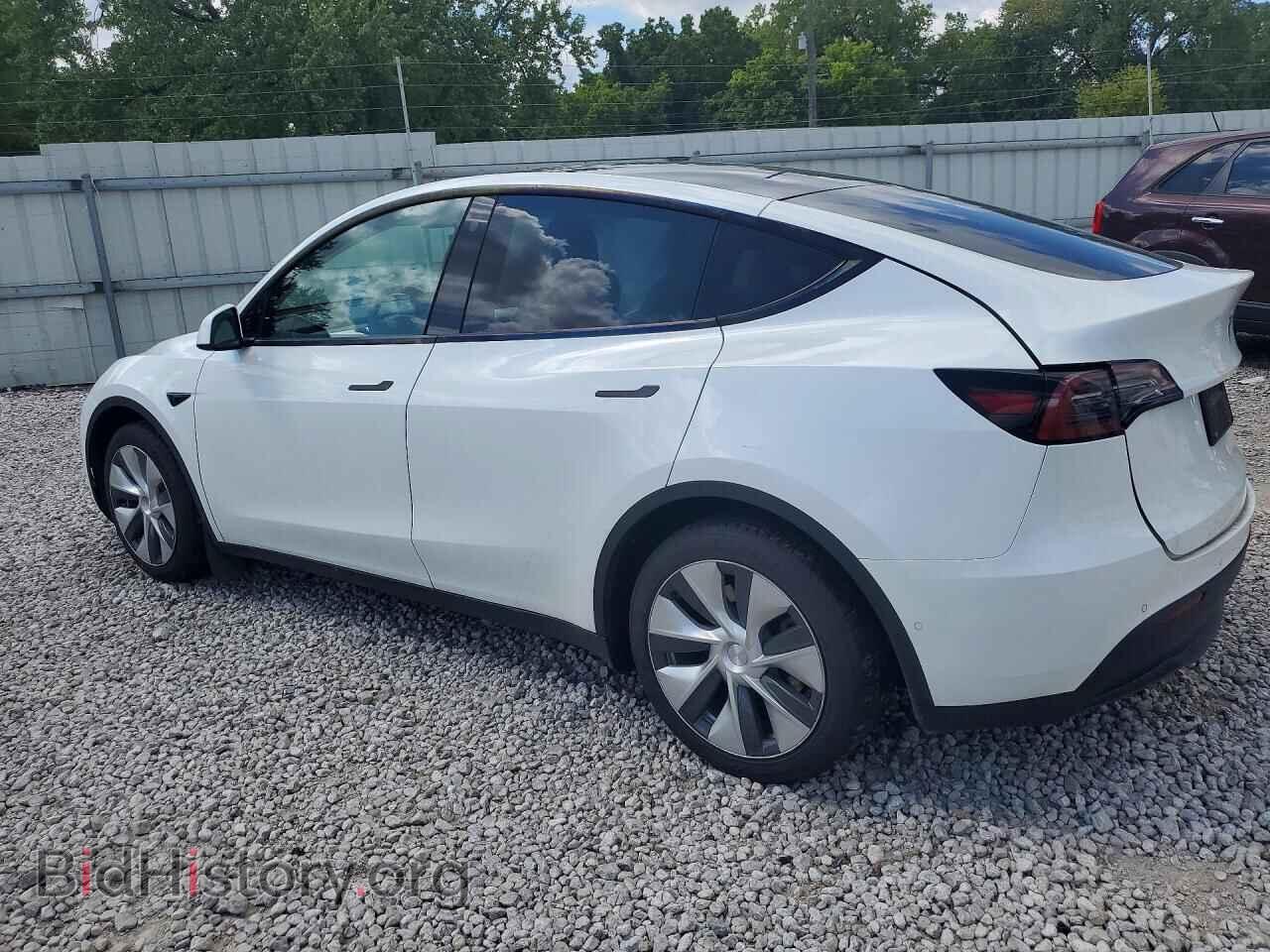 2022 TESLA MODEL Y - VIN: 7SAYGDEE0NF310820 - Photo 2