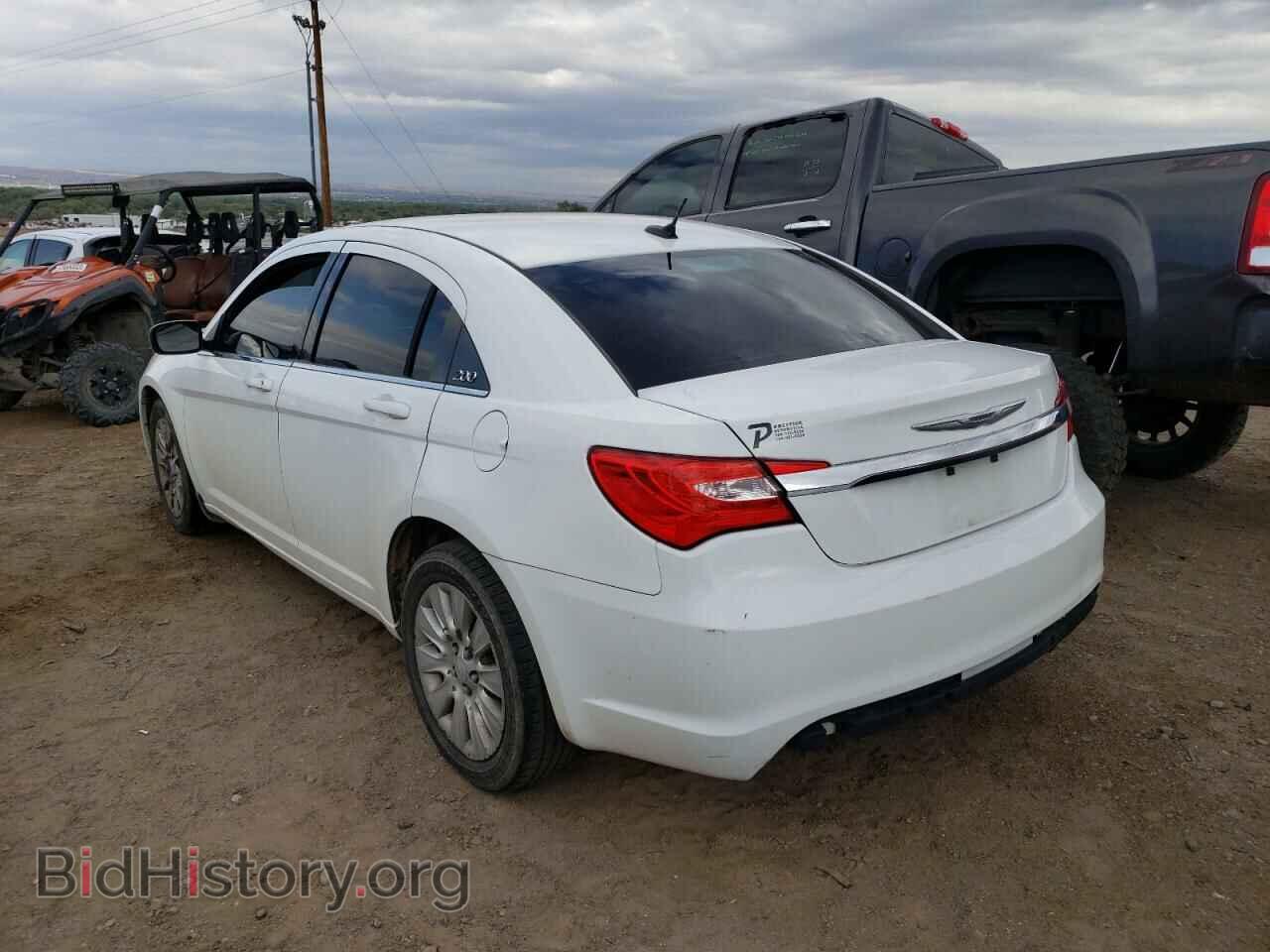 2014 CHRYSLER 200 - VIN: 1C3CCBAB3EN214236 - Фото 2