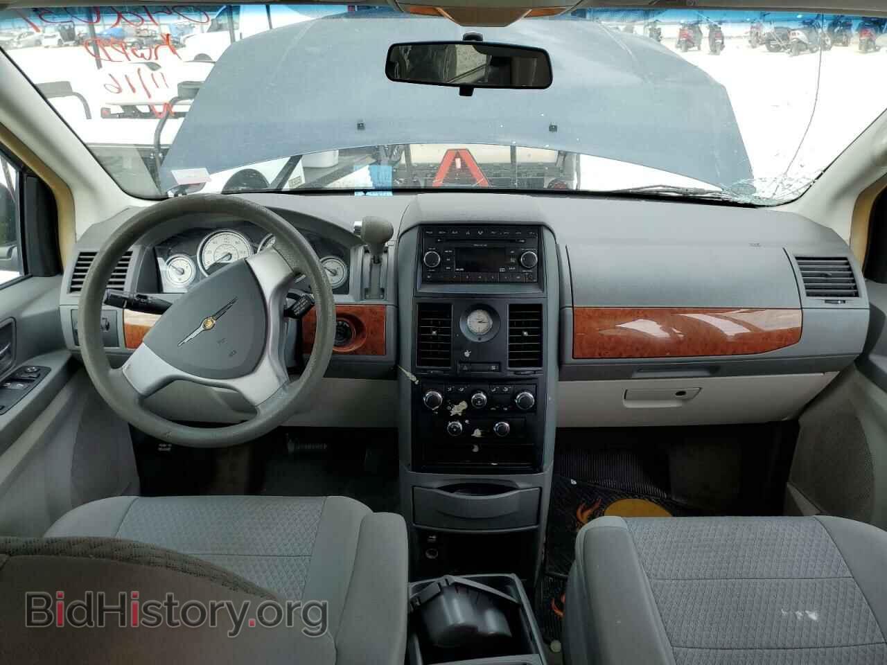 2008 CHRYSLER MINIVAN - VIN: 2A8HR44H28R842039 - Фото 9