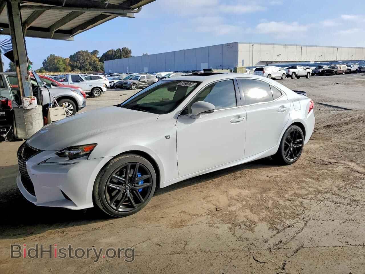 Photo JTHBE1D28F5019353 - LEXUS IS 2015