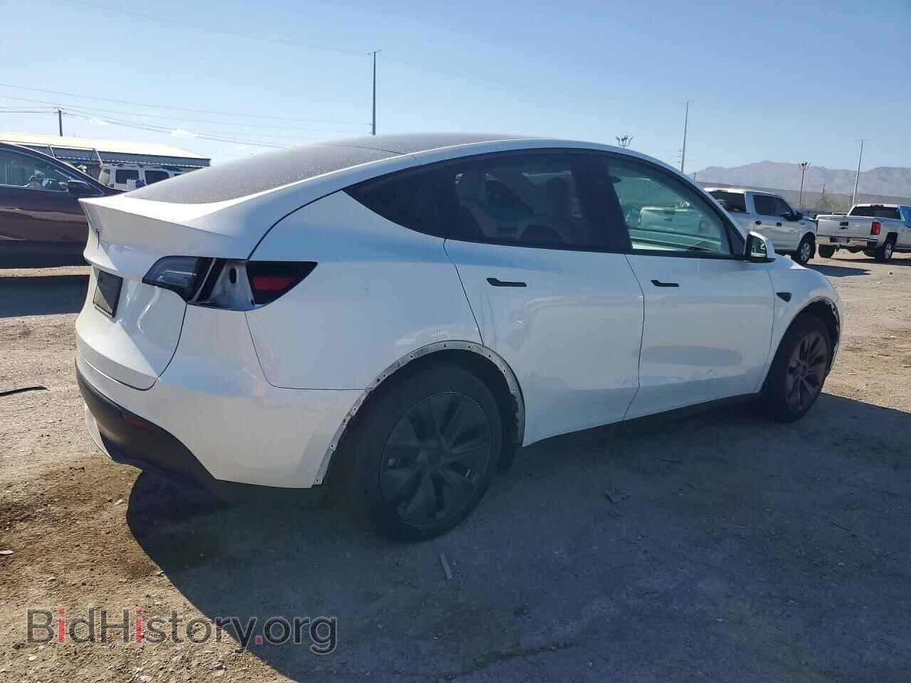 2024 TESLA MODEL Y - VIN: 7SAYGAEE9RF125587 - Photo 3