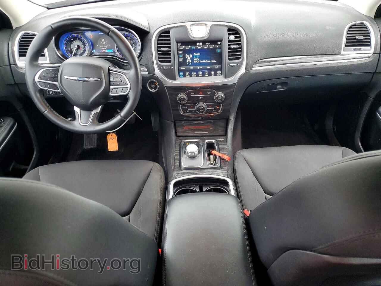 2018 CHRYSLER 300 - VIN: 2C3CCAAG8JH302045 - Фото 8