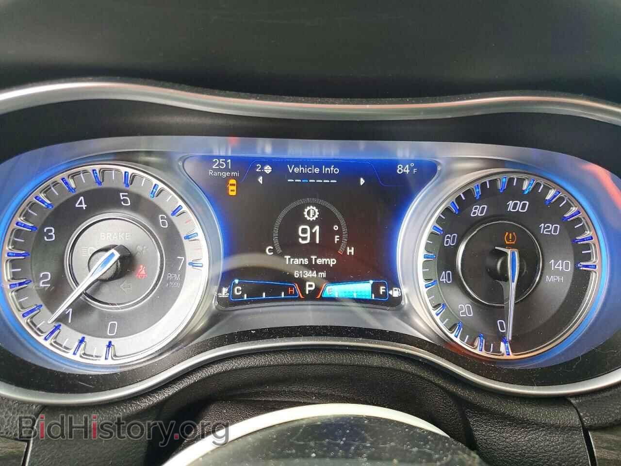 2018 CHRYSLER 300 - VIN: 2C3CCAAG8JH302045 - Фото 9