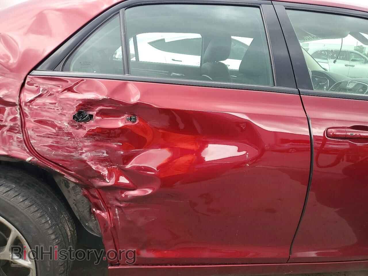 2018 CHRYSLER 300 - VIN: 2C3CCAAG8JH302045 - Фото 10