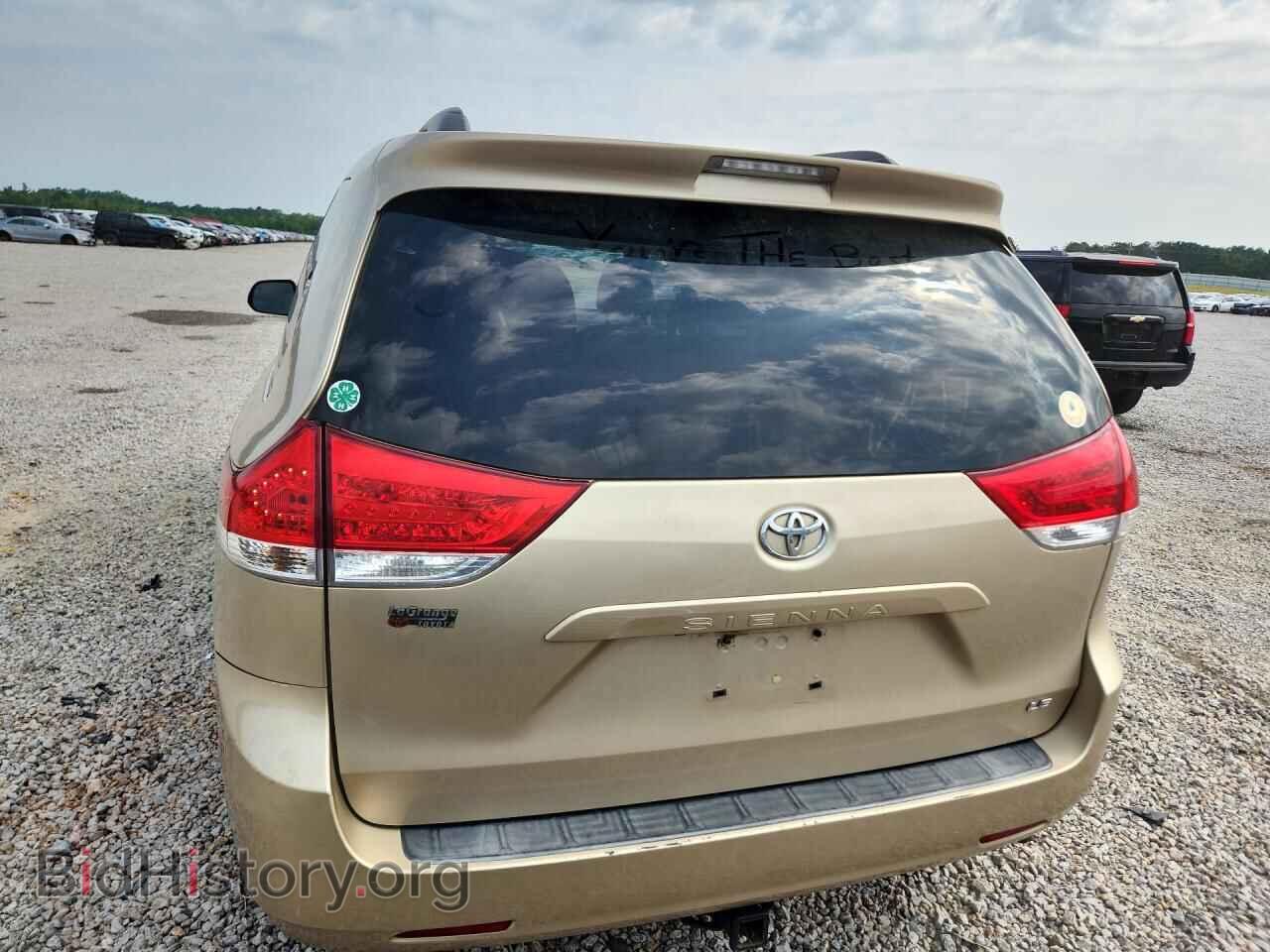 2011 TOYOTA SIENNA - VIN: 5TDKK3DC6BS066934 - Фото 6