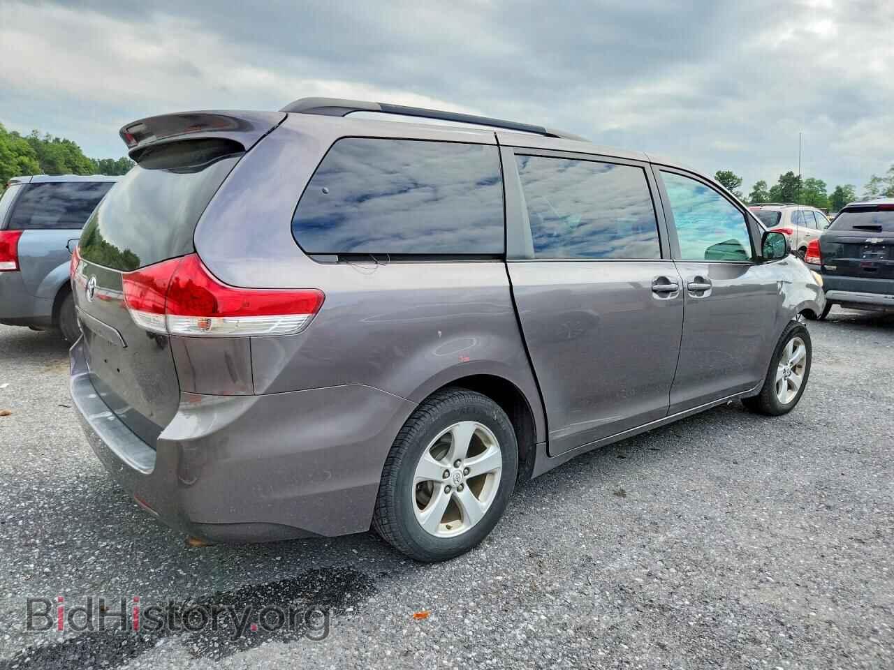 2011 TOYOTA SIENNA - VIN: 5TDKK3DC2BS049676 - Фото 3