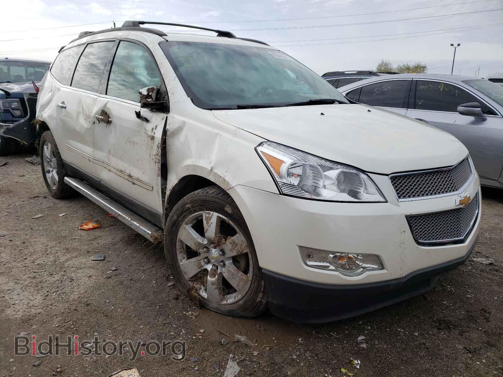 Photo 1GNKRLED7CJ202965 - CHEVROLET TRAVERSE 2012