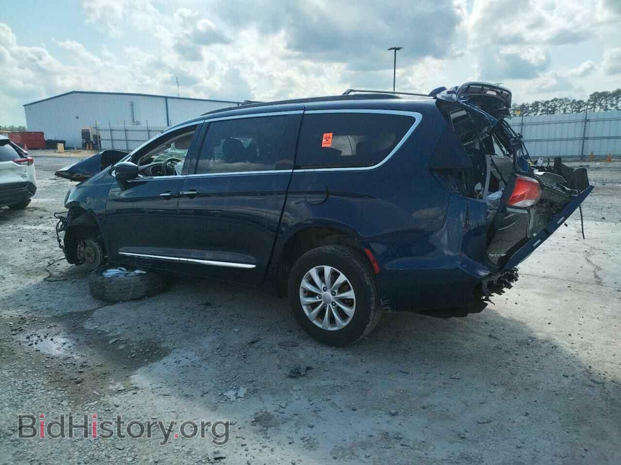 2017 CHRYSLER PACIFICA - VIN: 2C4RC1BGXHR564576 - Фото 2