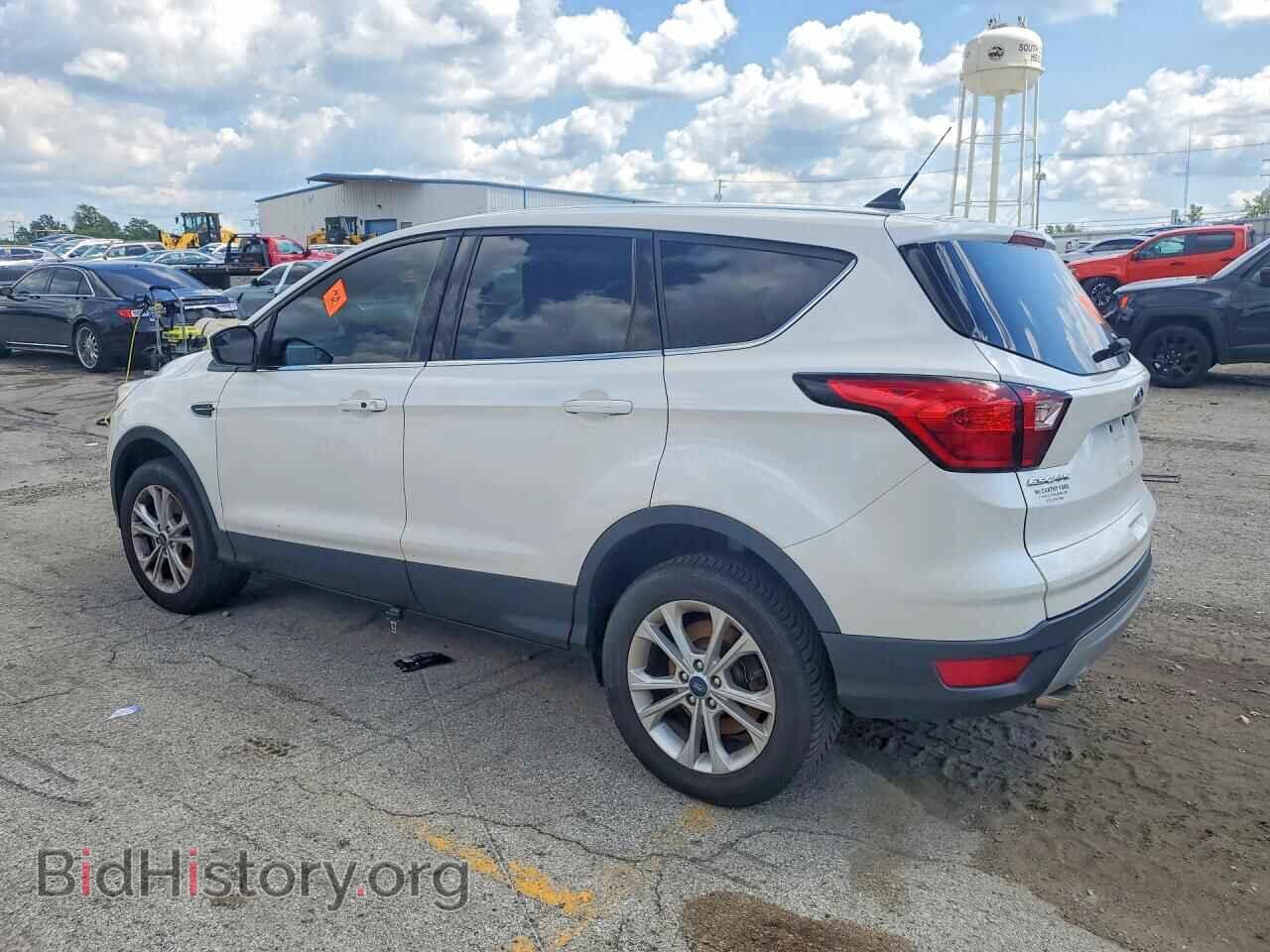 2019 FORD ESCAPE - VIN: 1FMCU9GD8KUB93052 - Фото 2