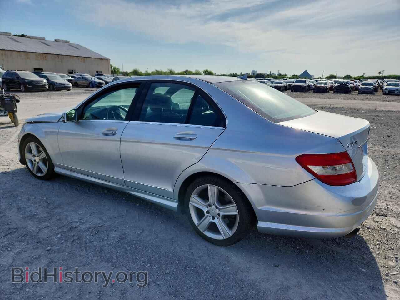 2011 MERCEDES-BENZ C-CLASS - VIN: WDDGF5EB4BA507779 - Фото 2