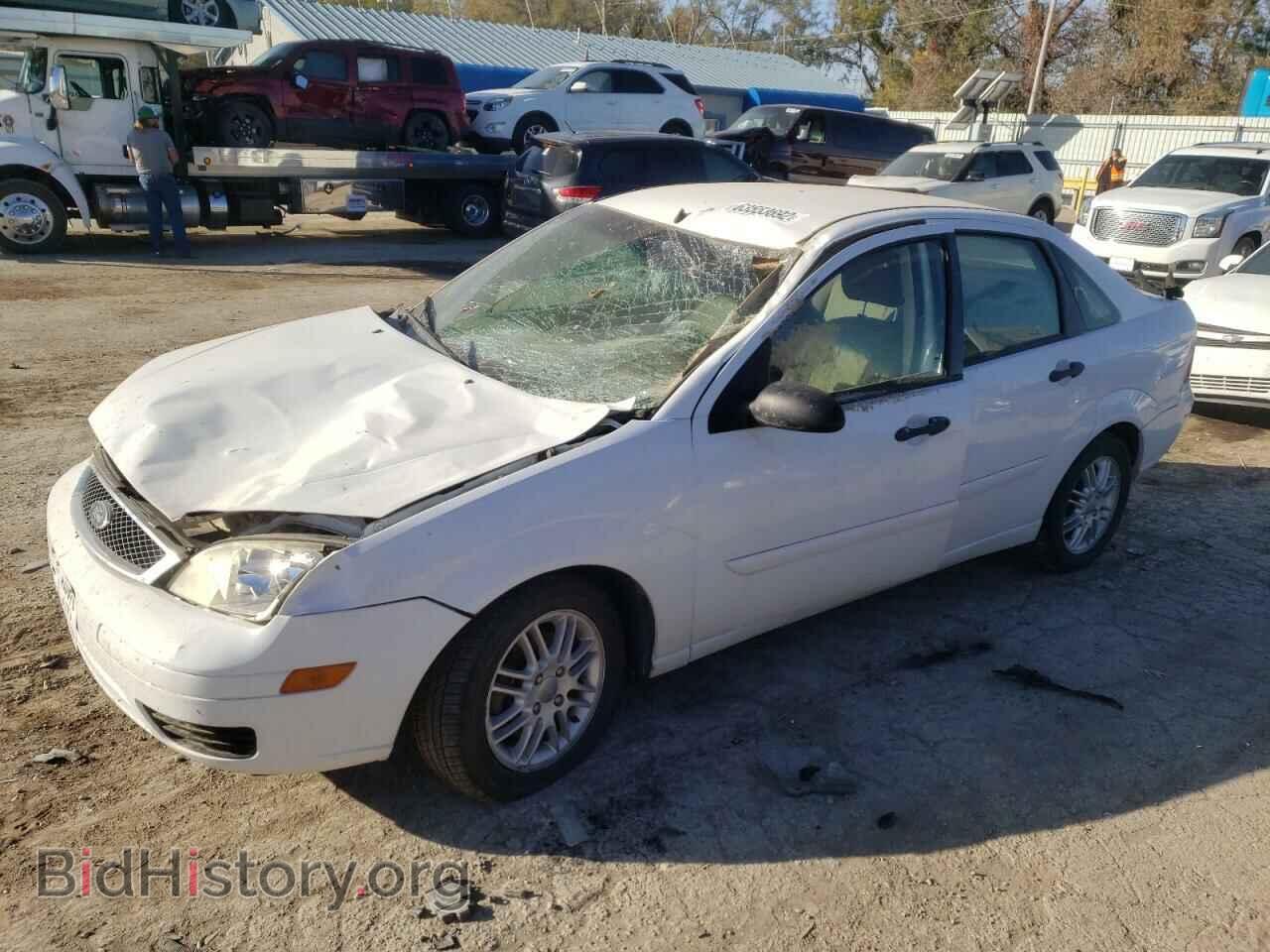 2007 FORD FOCUS - VIN: 1FAFP34N17W272986 - Фото 2