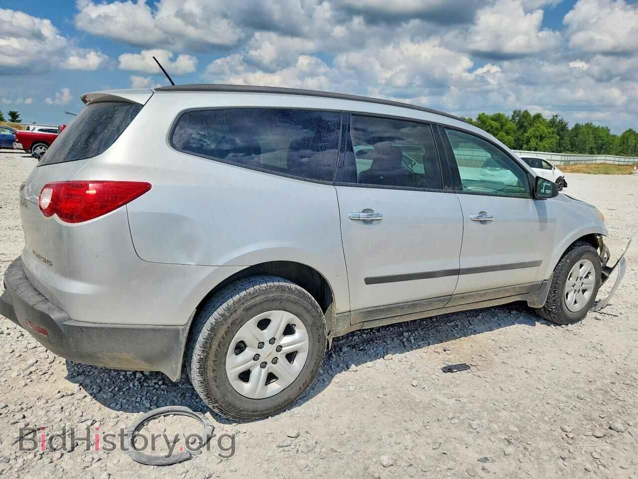 2011 CHEVROLET TRAVERSE - VIN: 1GNKVFED6BJ295490 - Фото 3