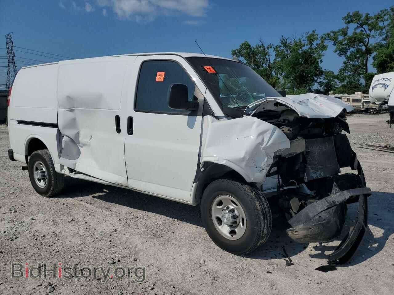 2018 CHEVROLET EXPRESS - VIN: 1GCWGAFP6J1234963 - Фото 4