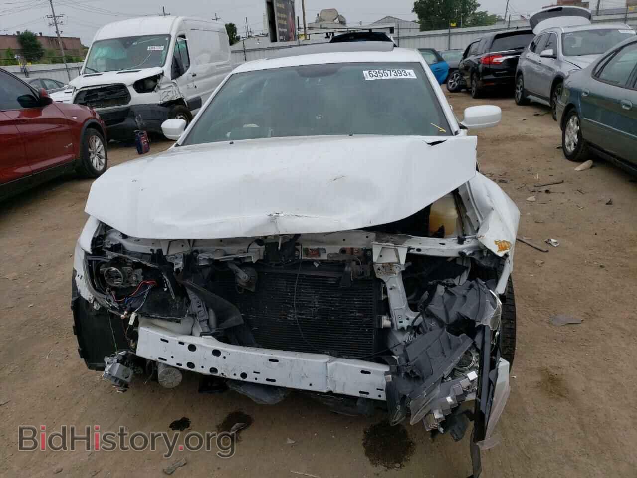 2014 CHRYSLER 300 - VIN: 2C3CCABG3EH373383 - Фото 5