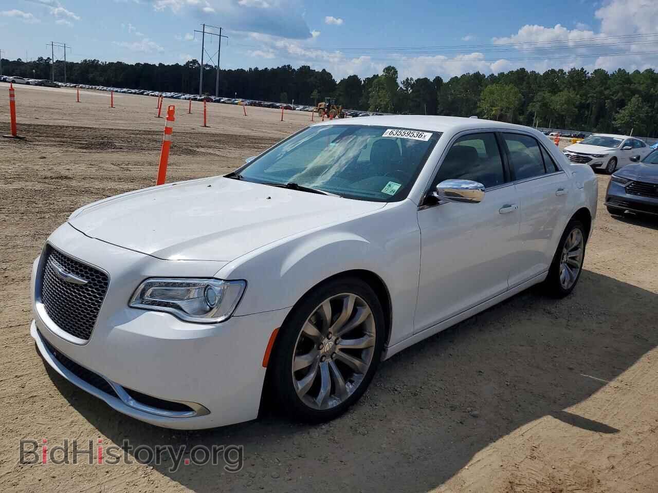 Фотография 2C3CCAAG8KH626064 - CHRYSLER 300 2019