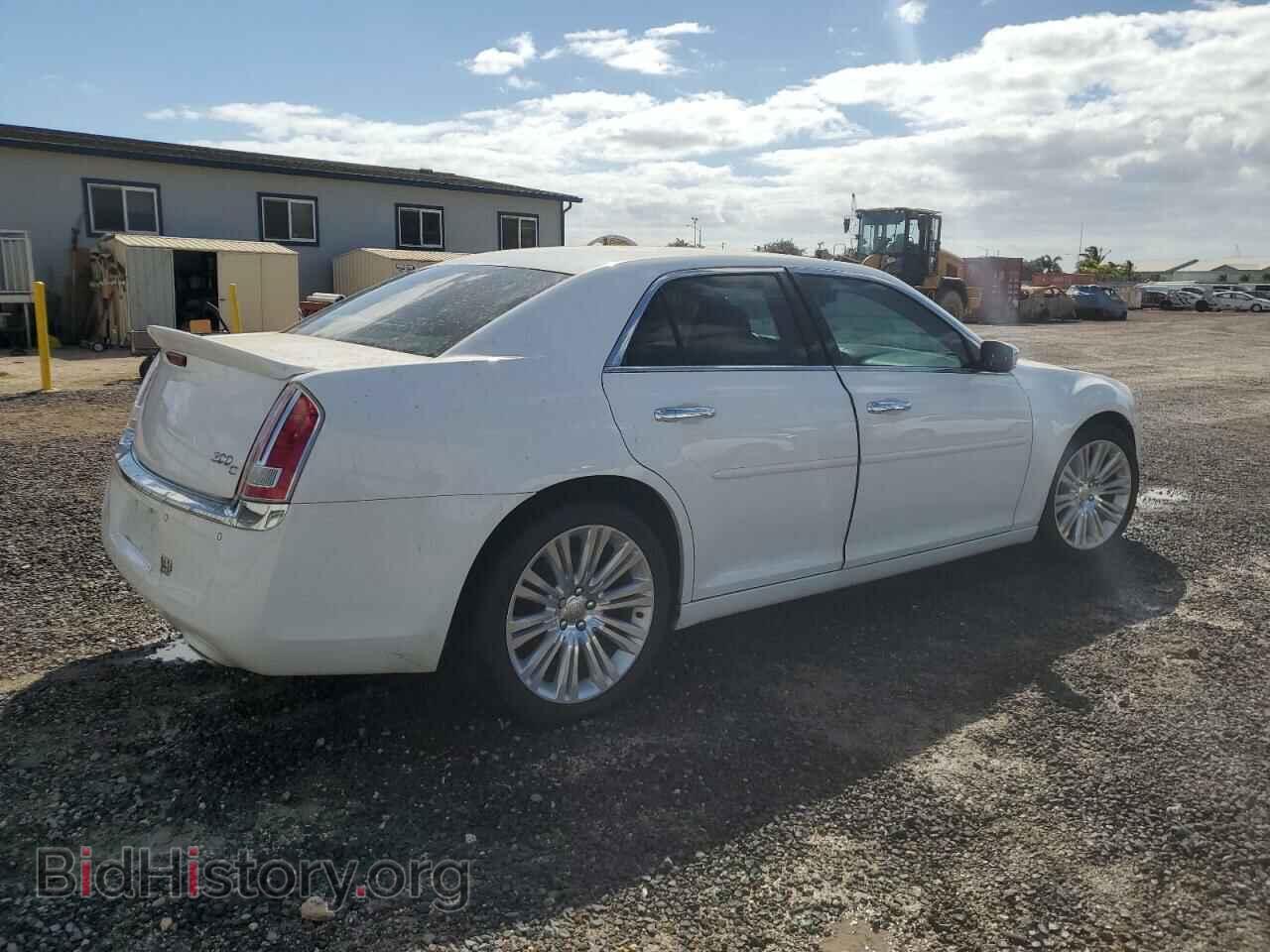 2014 CHRYSLER 300 - VIN: 2C3CCAET2EH157341 - Photo 3