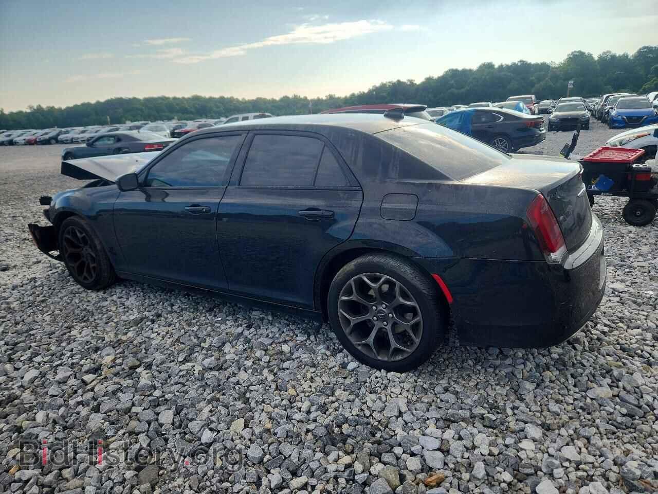 2018 CHRYSLER 300 - VIN: 2C3CCAAG2JH281824 - Photo 2