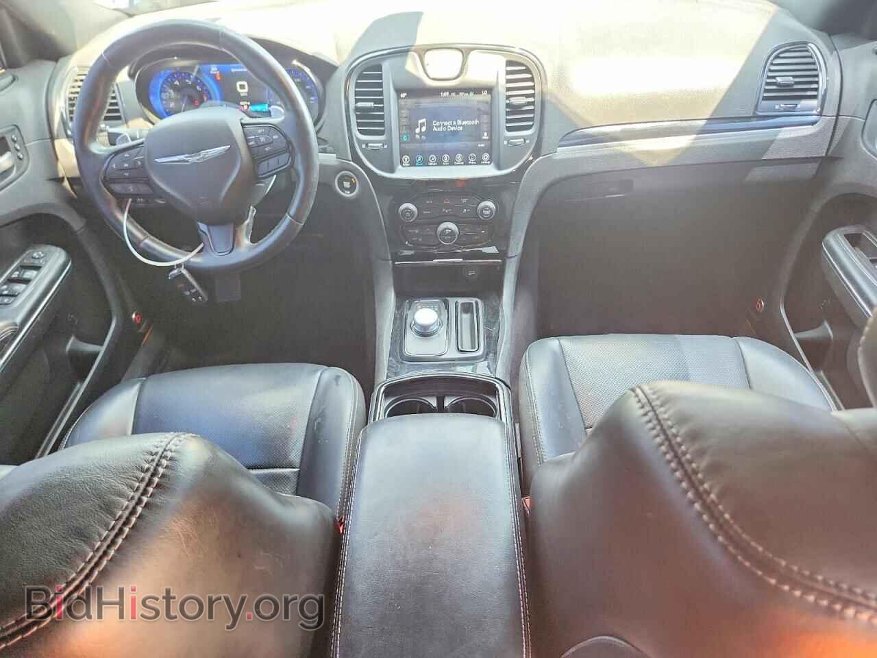 2017 CHRYSLER 300 - VIN: 2C3CCABG7HH596854 - Фото 8