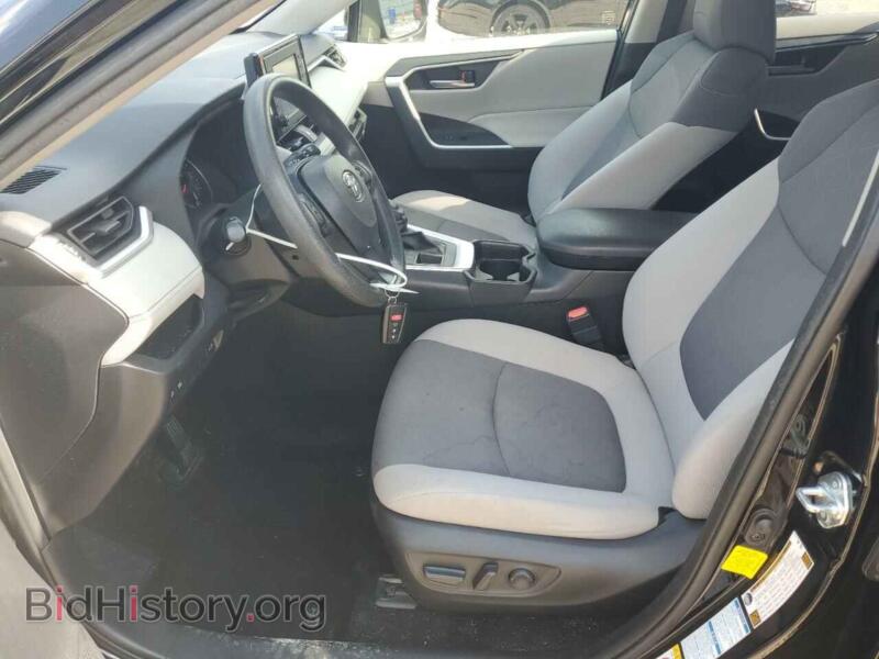 2019 Toyota RAV4 (VIN JTMP1RFV7KD511381) — фото 7 из 14