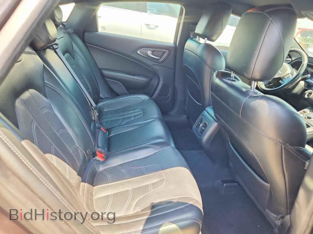 2016 CHRYSLER 200 - VIN: 1C3CCCBB2GN112661 - Photo 10