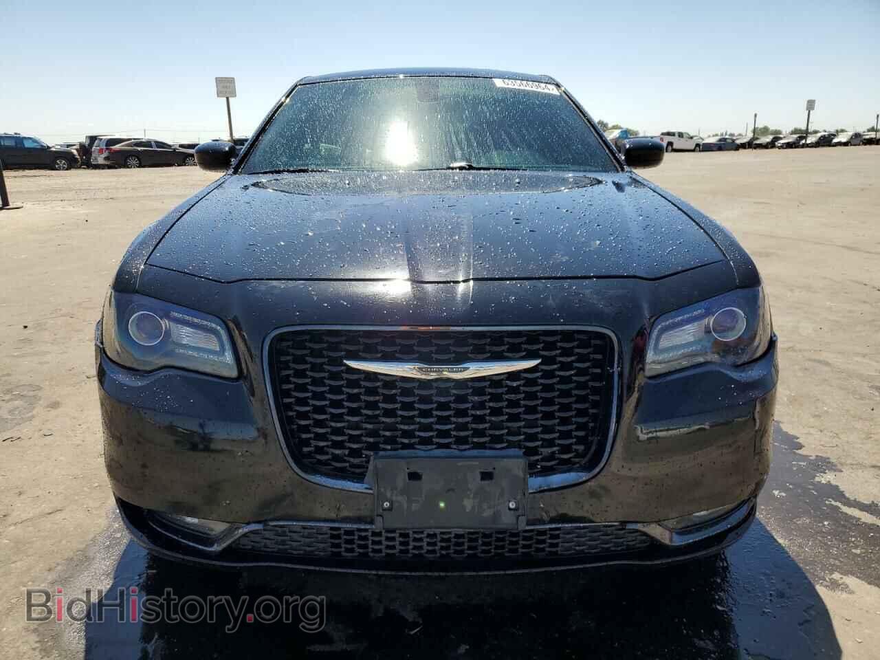 2019 CHRYSLER 300 - VIN: 2C3CCABG7KH585442 - Фото 5