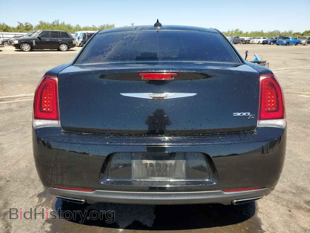 2019 CHRYSLER 300 - VIN: 2C3CCABG7KH585442 - Фото 6