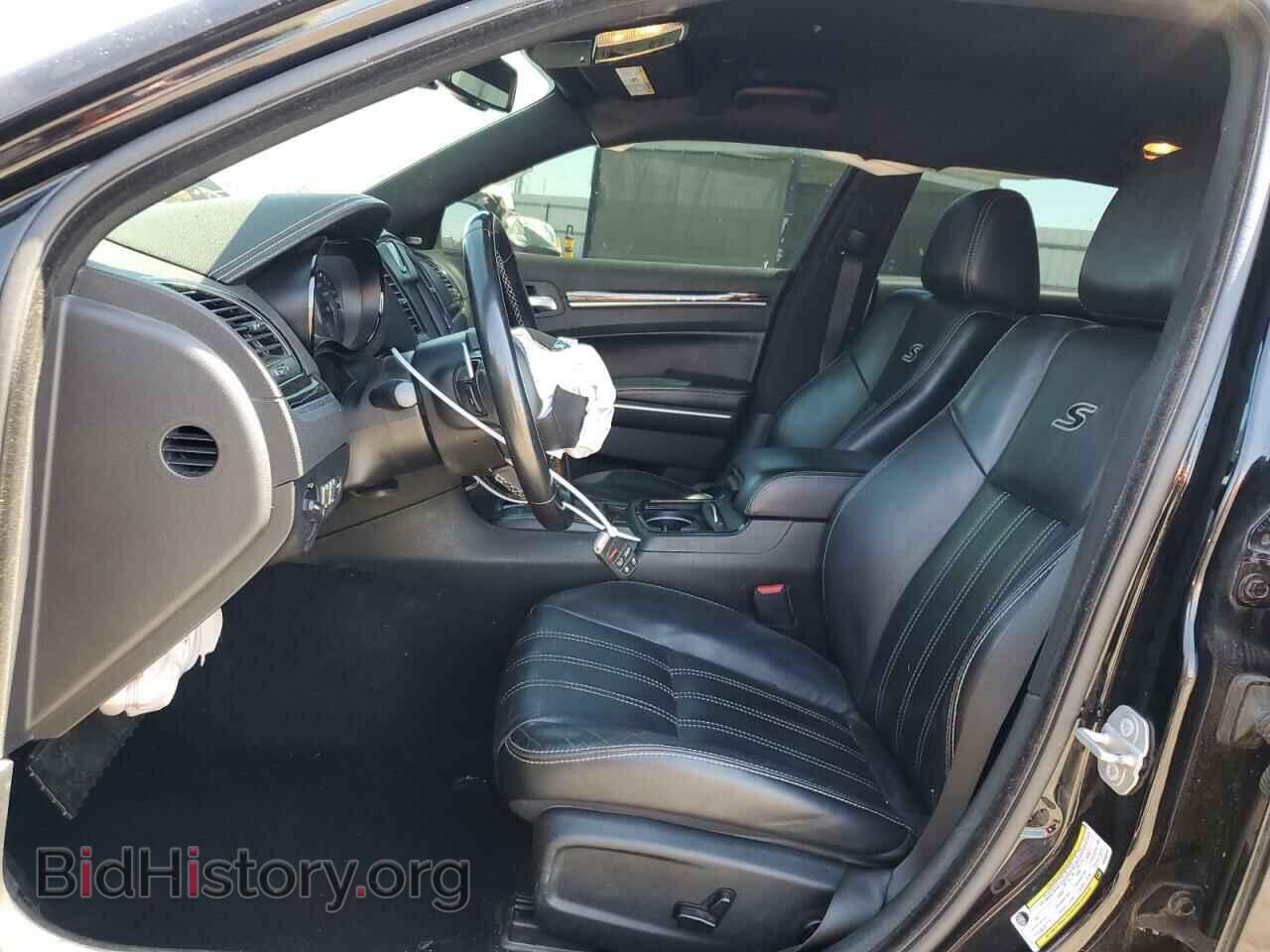 2019 CHRYSLER 300 - VIN: 2C3CCABG7KH585442 - Фото 7