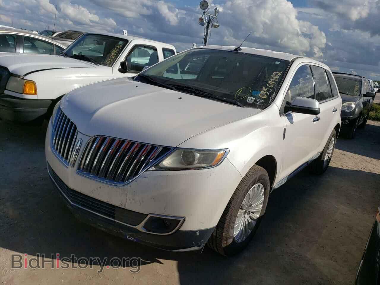 2011 LINCOLN MKX - VIN: 2LMDJ6JK7BBJ31994 - Photo 2