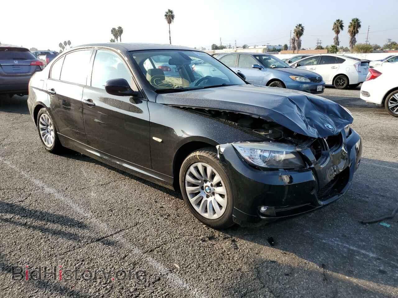 Фотография WBAPH53549A438679 - BMW 3 SERIES 2009