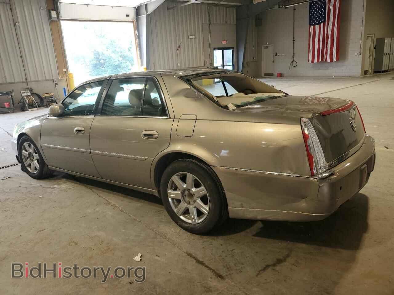 2007 CADILLAC DTS - VIN: 1G6KD57Y77U182212 - Photo 2