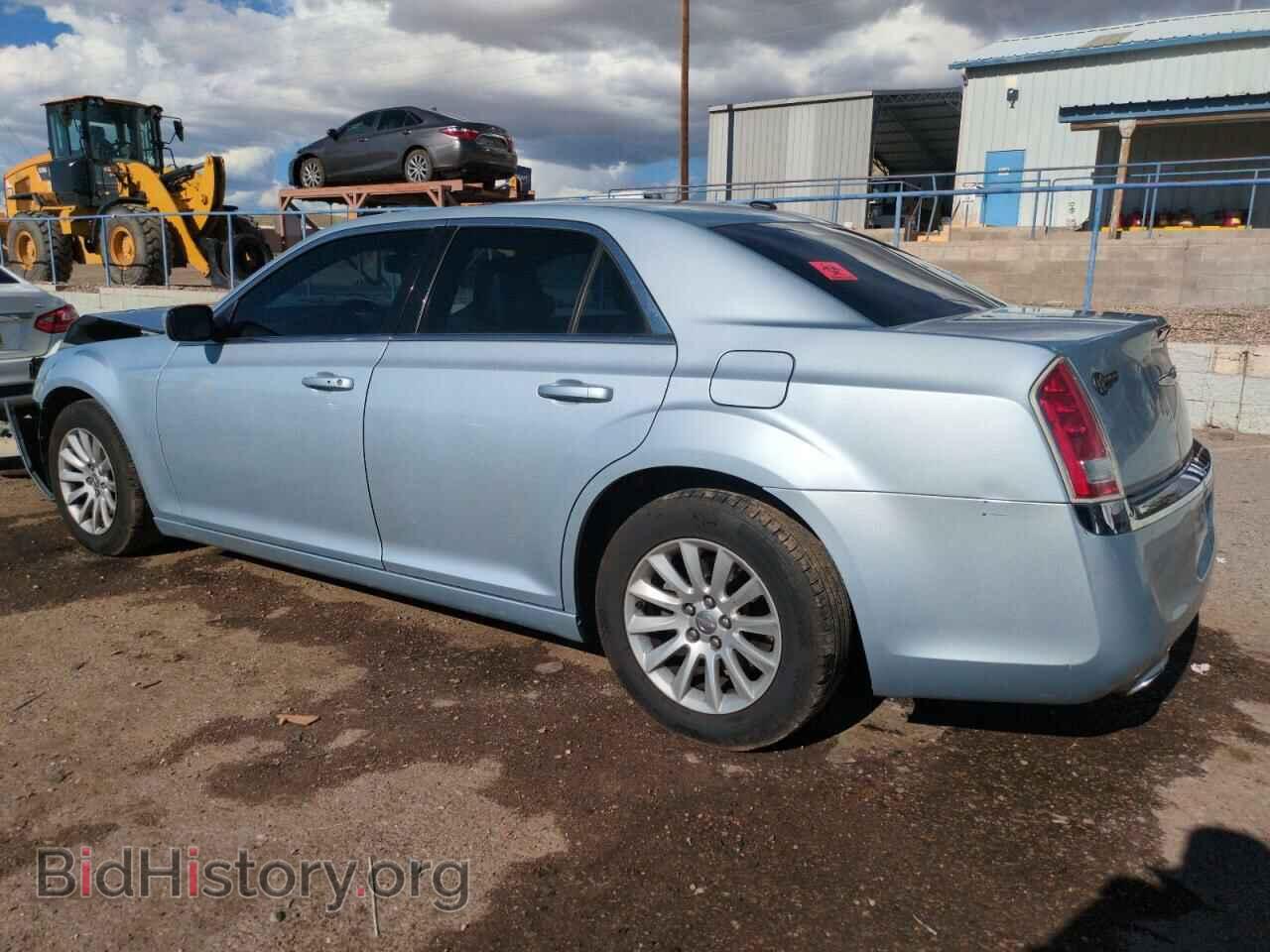 2013 CHRYSLER 300 - VIN: 2C3CCAAG8DH613995 - Фото 2
