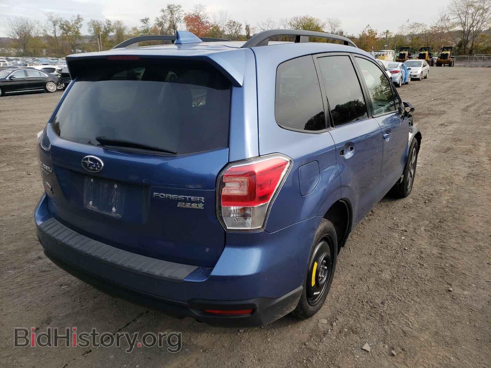 2017 SUBARU FORESTER - VIN: JF2SJAGC3HH443981 - Фото 4