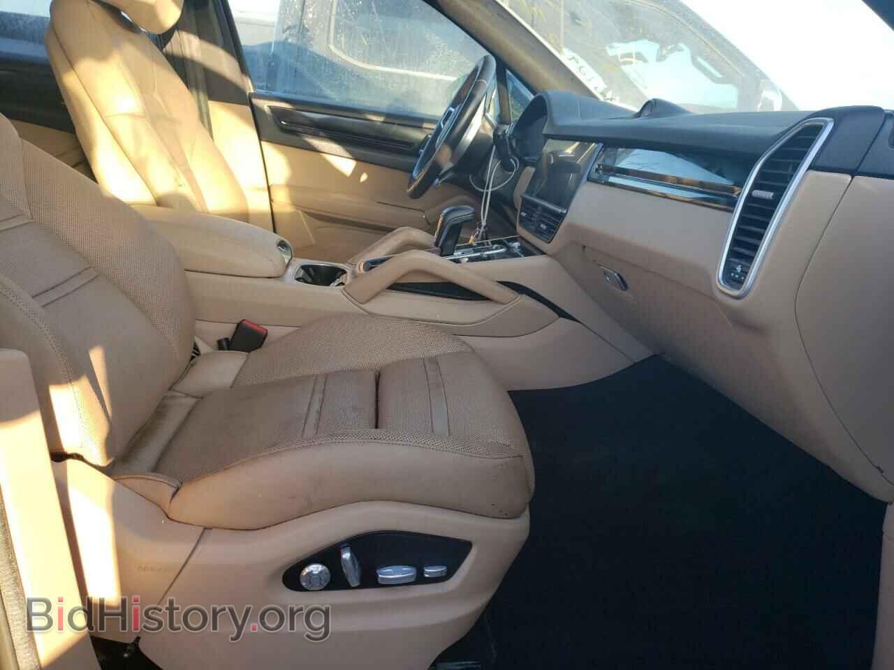 2019 PORSCHE CAYENNE - VIN: WP1AA2AY2KDA03672 - Photo 5