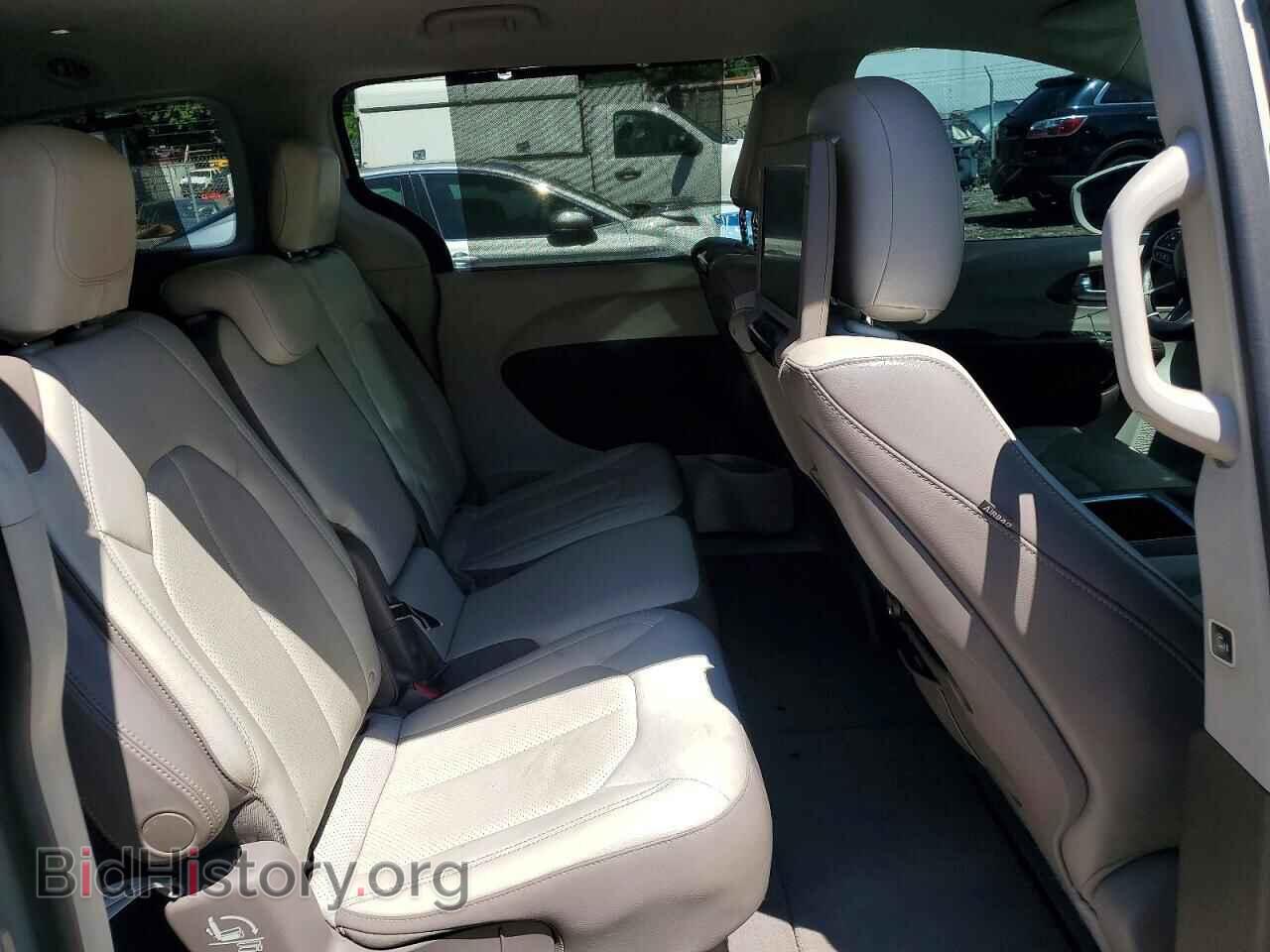 2017 CHRYSLER PACIFICA - VIN: 2C4RC1EG1HR555941 - Photo 11