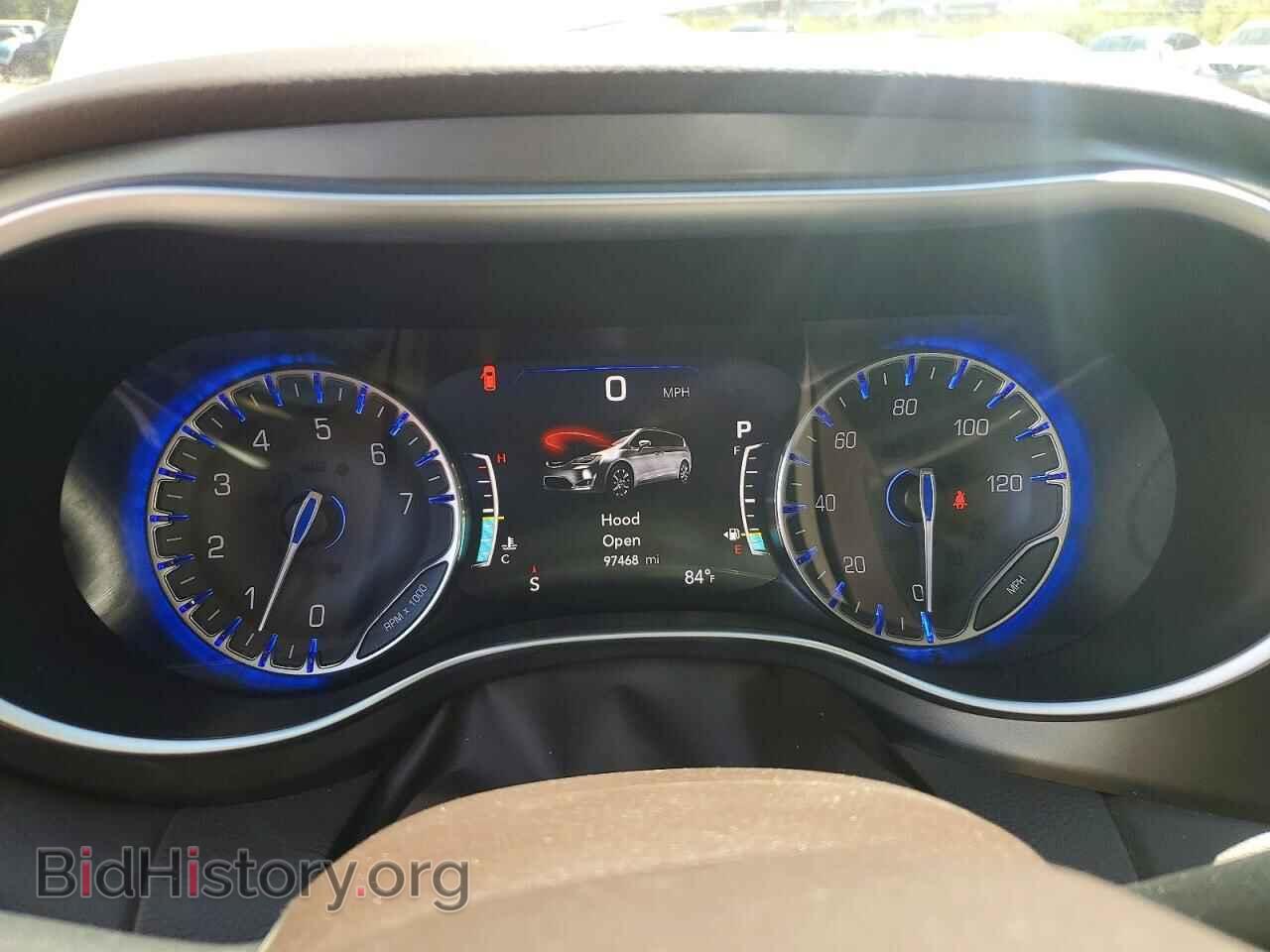2017 CHRYSLER PACIFICA - VIN: 2C4RC1EG1HR555941 - Photo 9