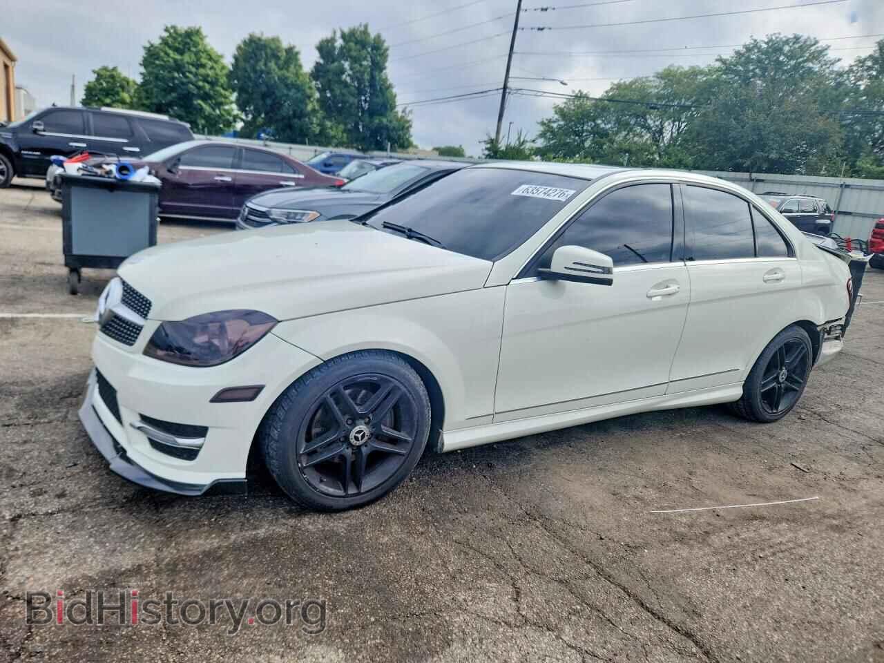 Photo WDDGF8BB2CR191128 - MERCEDES-BENZ C-CLASS 2012